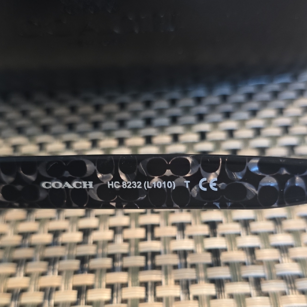 Coach Black Sunglasses with Case - Picture 4 of 5